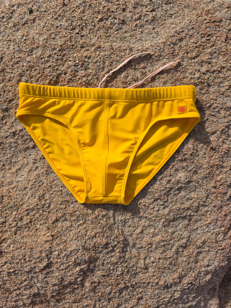 LIGHT FIT SWIM BRIEF - SUNNY YELLOW