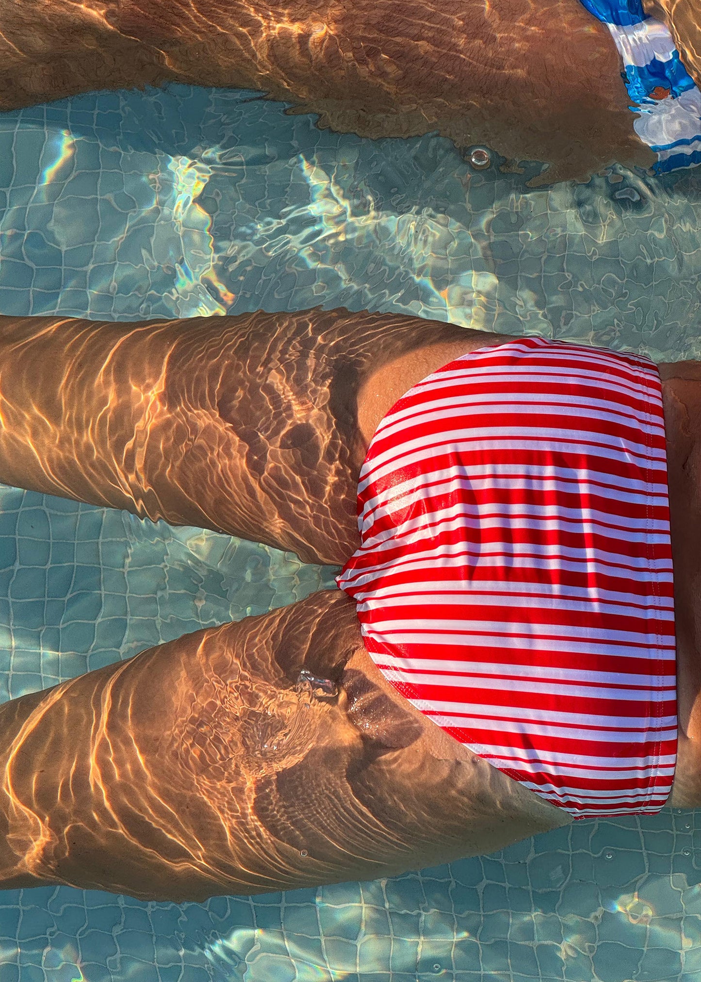 SLIM FIT SWIM BRIEF – RED STRIPES