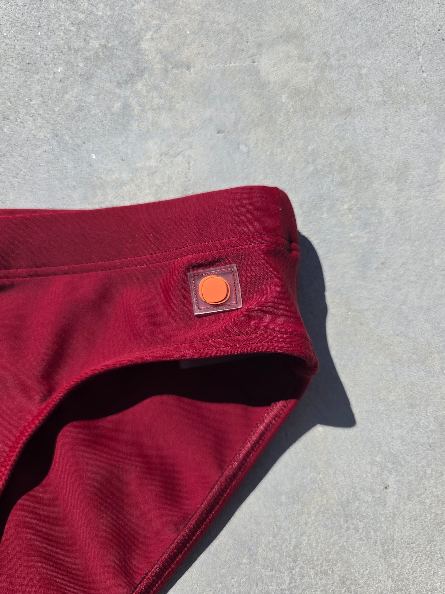 SWIM BRIEFS LIGHT FIT - BLOOD RED